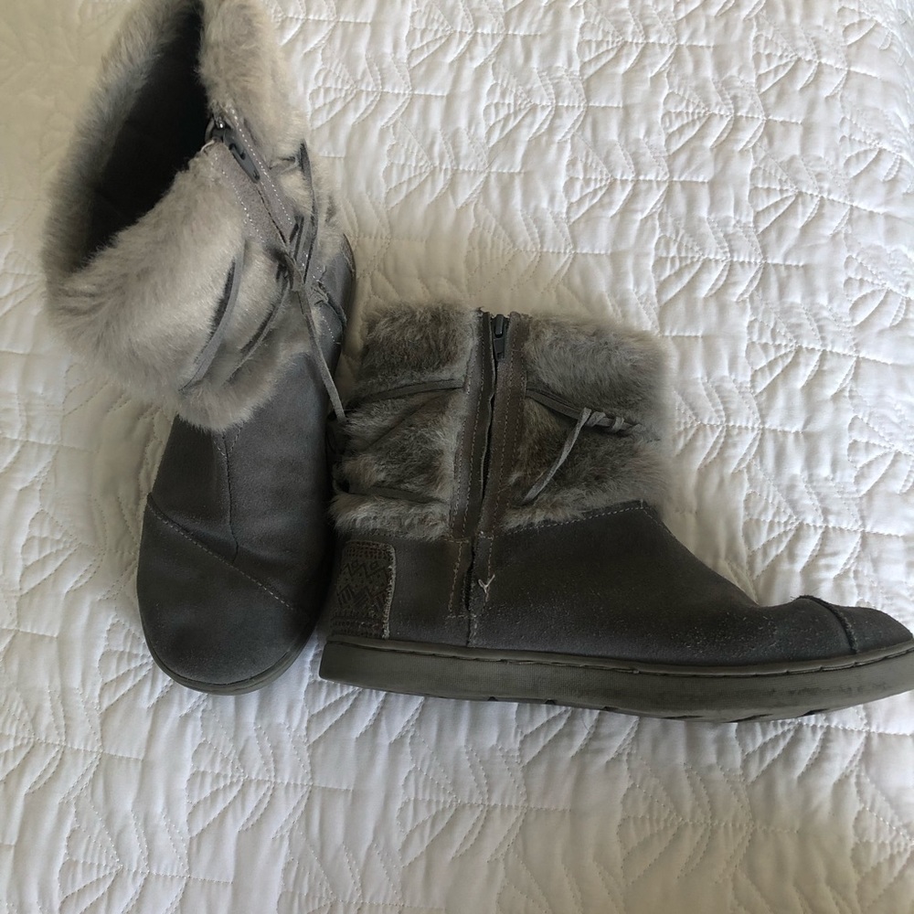 Grey Toms Booties Size US 4 - Picture 3 of 5